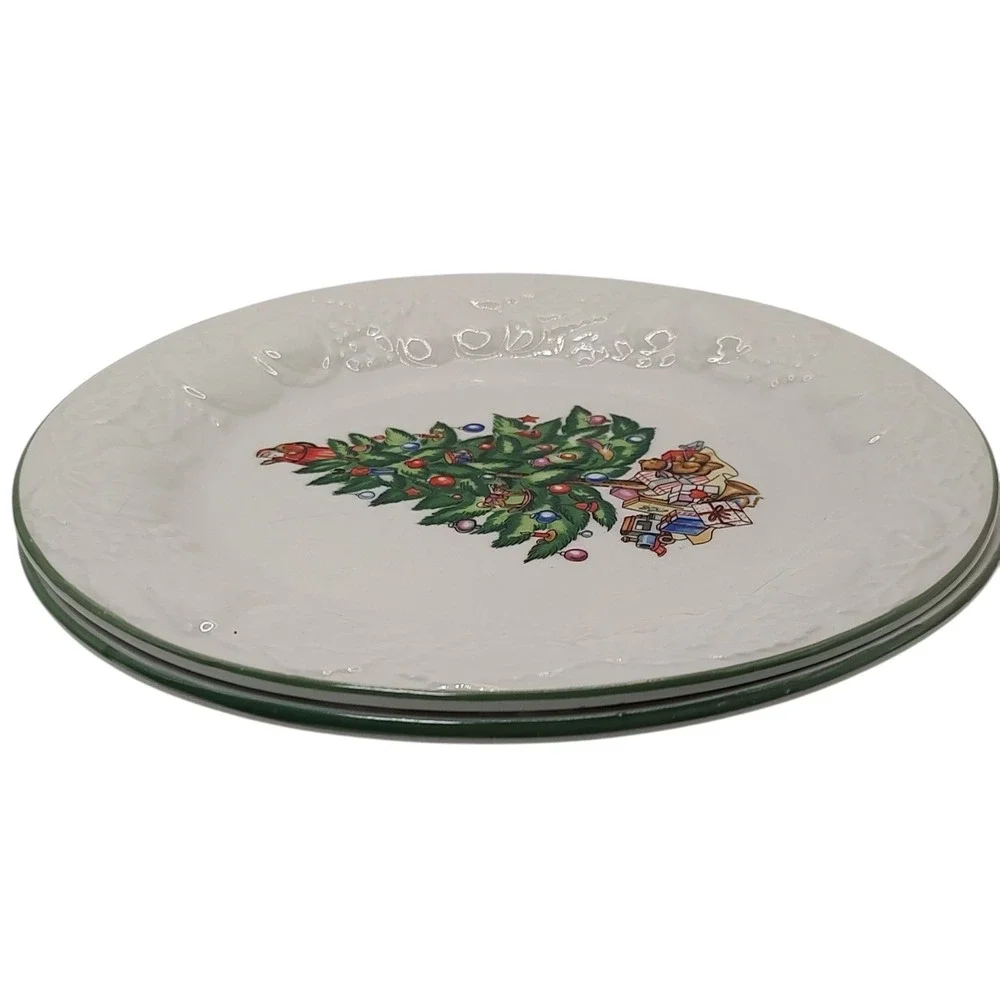 Tabletops Unlimited Christmas Eve‎ Plates Appetizer Embossed 1990s Set of Two